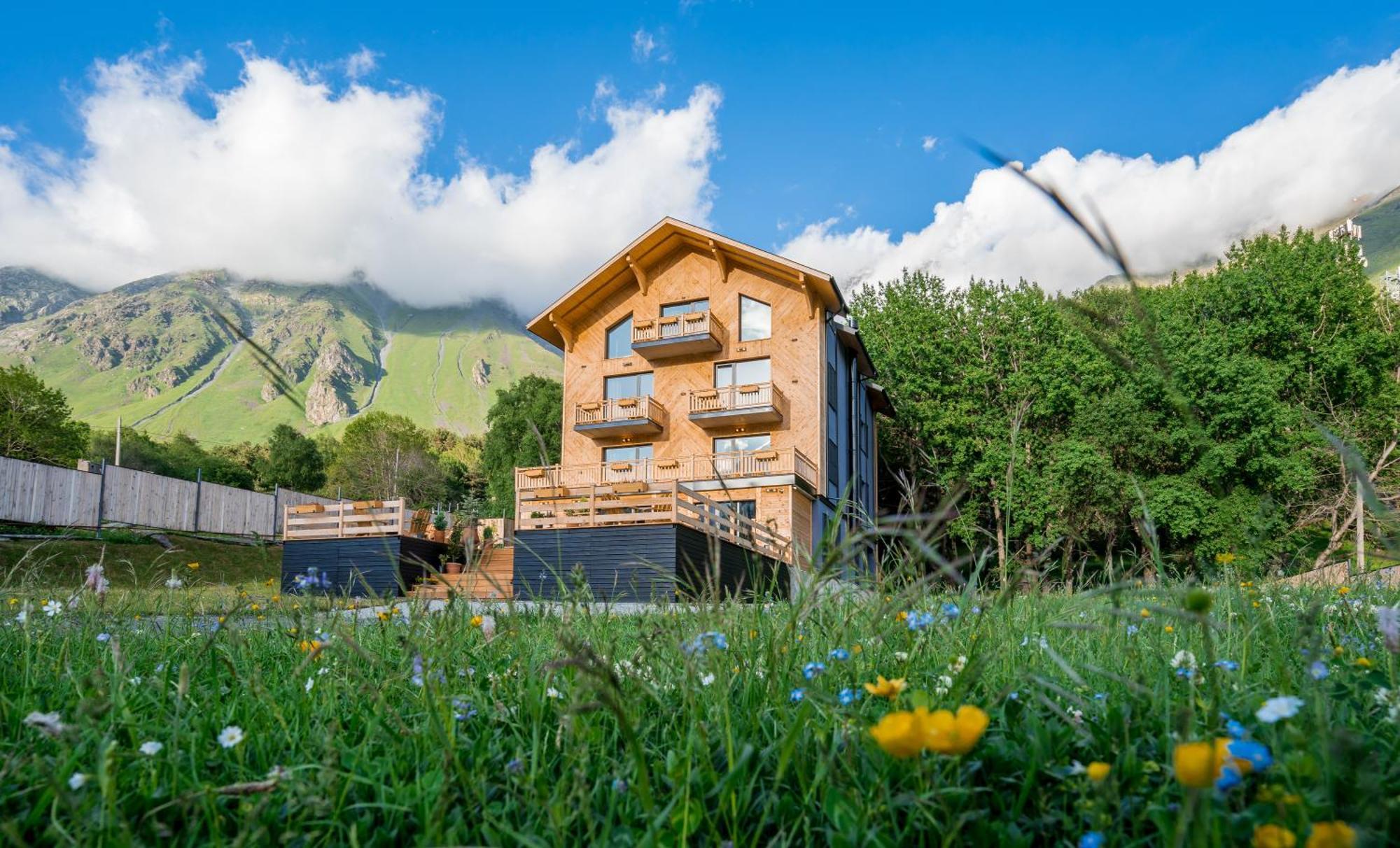1740 Boutique Hotel Kazbegi المظهر الخارجي الصورة